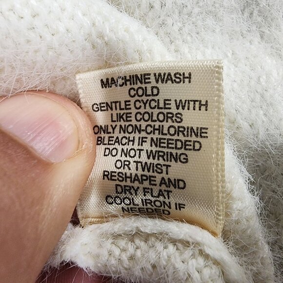 Sincerely Jules Women's Size Small Ivory Eyelash Knit Cardigan with Tank 2pc Set - Picture 6 of 13